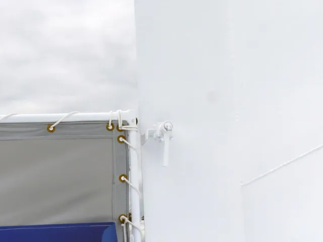 コボレーンストッパー付きです。|日野 プロフィア 2DG-FS1AJEの写真16