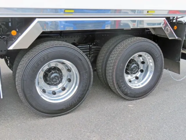 アルミホイールです。|日野 プロフィア 2DG-FS1AJEの写真18