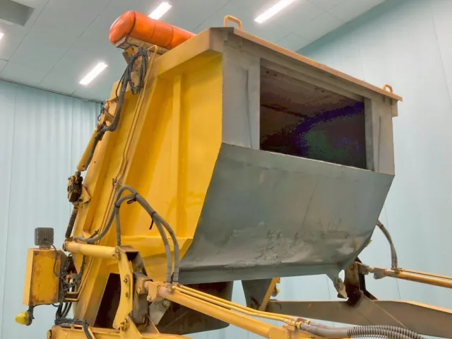 いすゞ フォワード TKG-FRR90T2改(2WD)の写真14