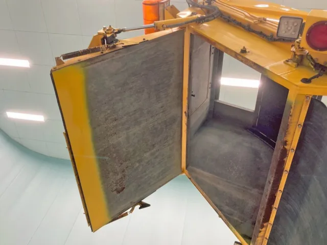 いすゞ フォワード TKG-FRR90T2改(2WD)の写真16