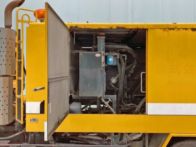 ボディー運転席側内部の状態です。|いすゞ フォワード TKG-FRR90T2改(2WD)の写真23