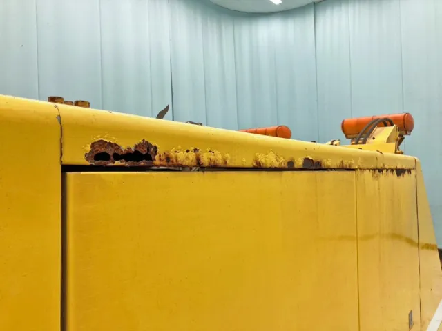 ボディー運転席側上部に腐食・穴あきがあります。|いすゞ フォワード TKG-FRR90T2改(2WD)の写真29