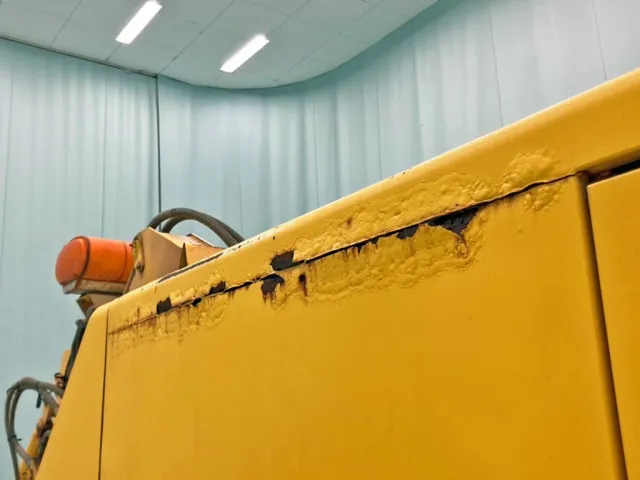 ボディー助手席側上部に腐食・穴あきがあります。|いすゞ フォワード TKG-FRR90T2改(2WD)の写真31