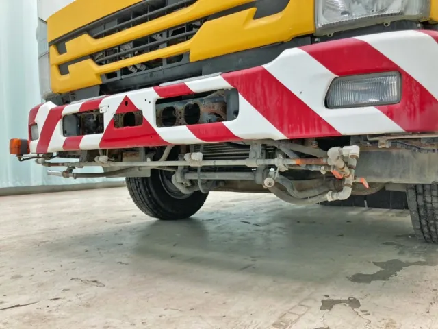 前方散水不良です。|いすゞ フォワード TKG-FRR90T2改(2WD)の写真33