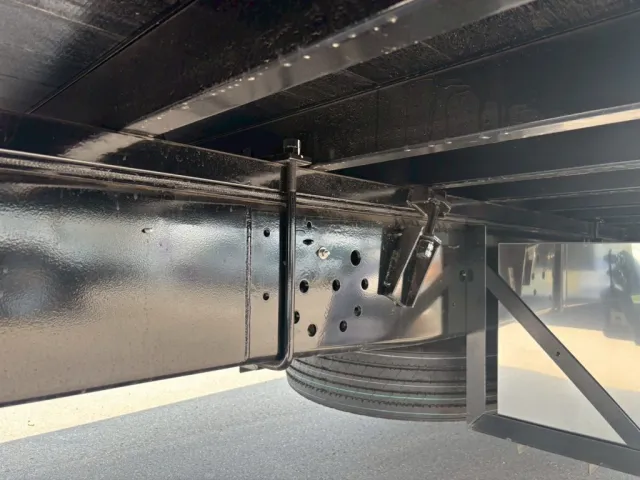 シャーシとネタの状態です。（縦ネタ・横ネタは鉄製です）|三菱 スーパーグレート 2KG-FS70HZの写真7