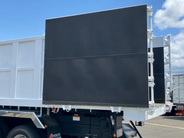 日野 プロフィア 2DG-FS1AHEの写真11