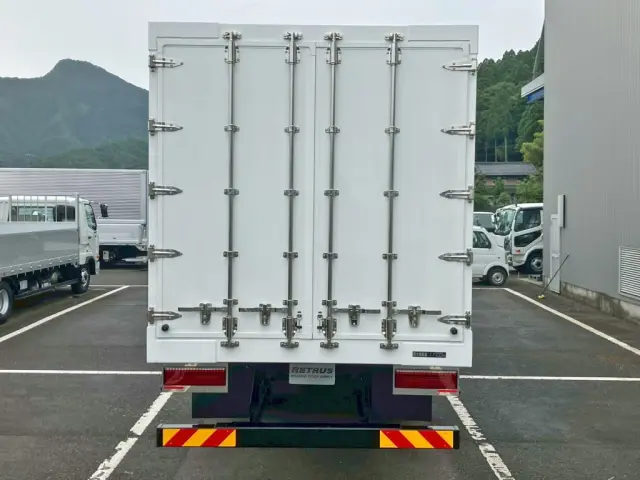 リア蝶番・ハンマーロック・キャッチはステンレス製です。|日野 プロフィア 2DG-FS1AHEの写真8