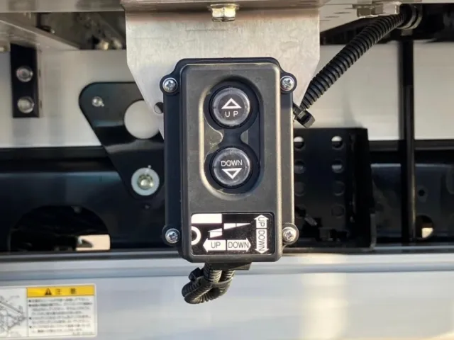 三菱 ファイター 2KG-FK65F(2WD)の写真12