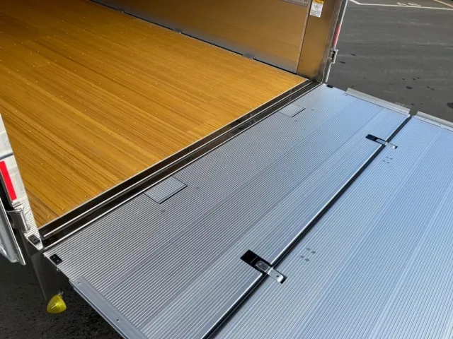 三菱 ファイター 2KG-FK65F(2WD)の写真14