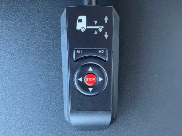 エアサスのコントローラーです。|三菱 ファイター 2KG-FK65F(2WD)の写真25