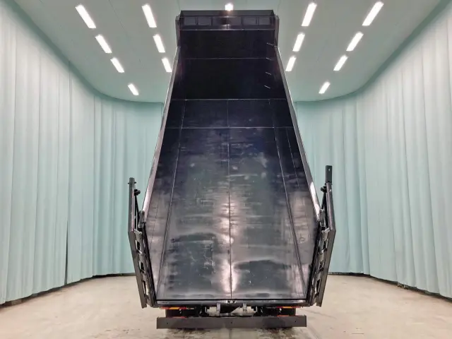 日野 プロフィア 2DG-FS1AJE(6x4)の写真11