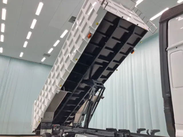 日野 プロフィア 2DG-FS1AHE(6x4)の写真12