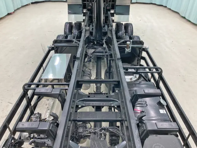 日野 プロフィア 2DG-FS1AHE(6x4)の写真13