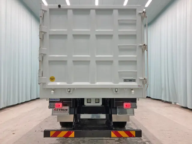 日野 プロフィア 2DG-FS1AHE(6x4)の写真19