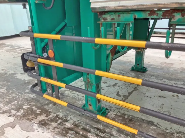 脚はピン差し込み式です。|東邦  TT28J9C2改の写真38