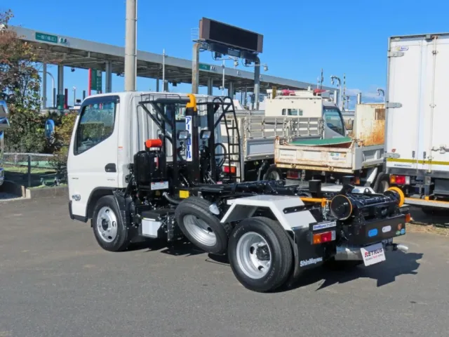 三菱 キャンター 2RG-FBAV0(2WD)の写真3