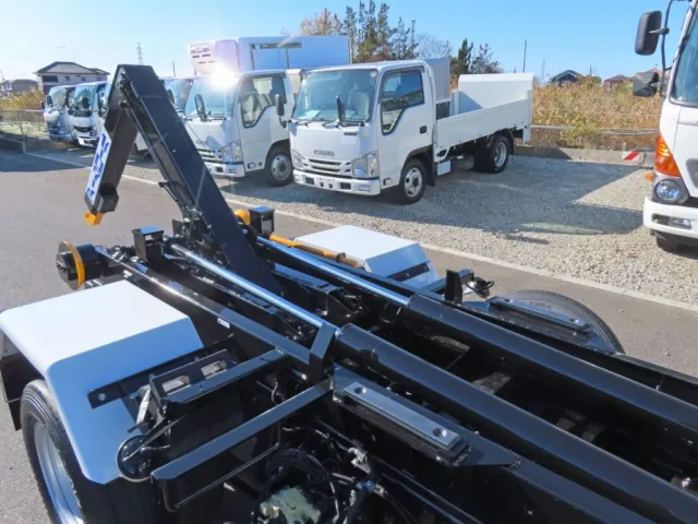 ツインシリンダーです。|三菱 キャンター 2RG-FBAV0(2WD)の写真7