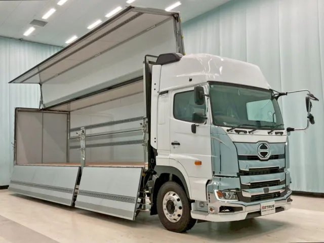 ホイールはアルミ製・中柱は差込式です。|日野 プロフィア 2DG-FR1AHCの写真2