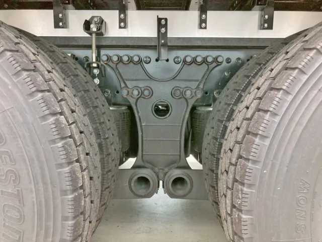 エアサスです。|日野 プロフィア 2DG-FR1AHCの写真5