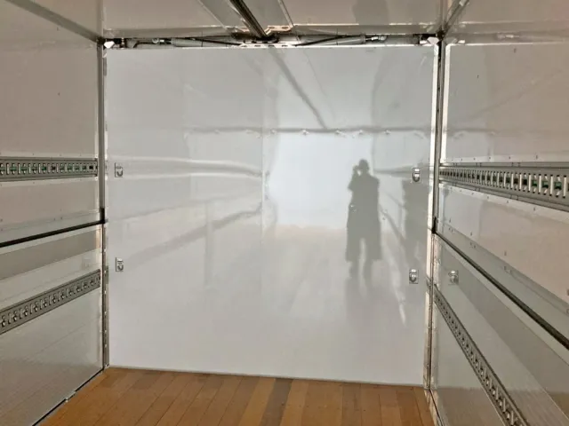 プロテクターにフックが2対付いています。|日野 プロフィア 2DG-FR1AHCの写真12