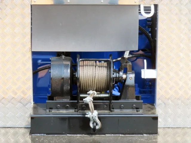 ウィンチ付きです。|三菱 スーパーグレート 2PG-FS80VZの写真12