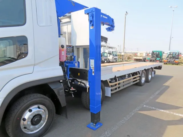 アウトリガーを張り出した状態です。|三菱 スーパーグレート 2PG-FS80VZの写真18