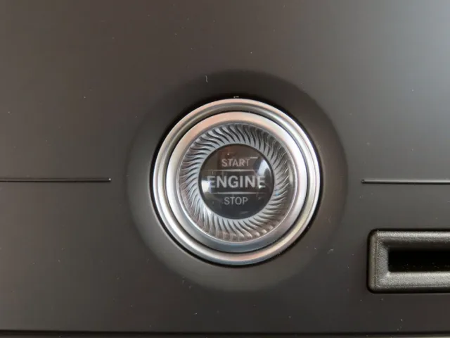 エンジンスタートスイッチです。|三菱 スーパーグレート 2PG-FS80VZの写真29