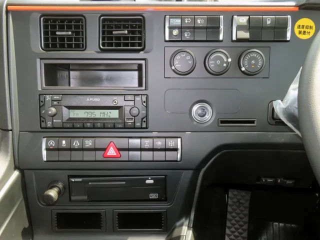 パネル周りの状態です。|三菱 スーパーグレート 2PG-FS80VZの写真32