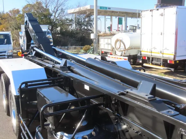 ツインシリンダーです。|日野 プロフィア 2DG-FS1AHEの写真9