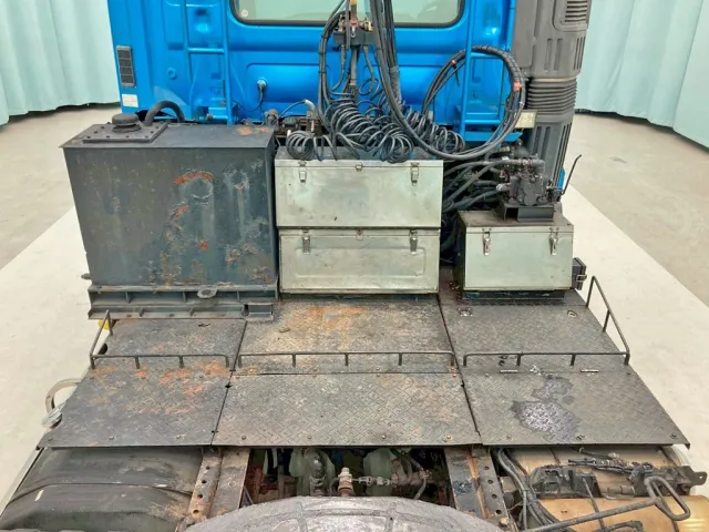 踊り場の状態です。|日野 プロフィア KS-SH1EDJGの写真14