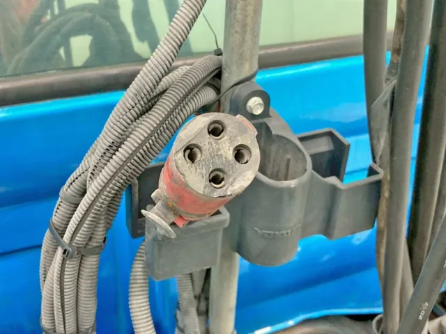 接続コネクターです。|日野 プロフィア KS-SH1EDJGの写真21