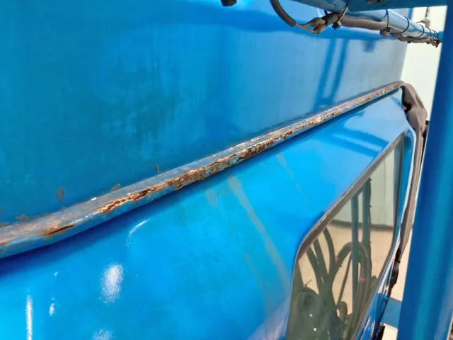 ルーフ後方にサビがあります。|日野 プロフィア KS-SH1EDJGの写真50