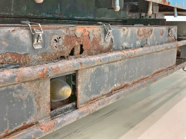 工具箱の運転席側に腐食・穴あきがあります)|花見台  HST195の写真23