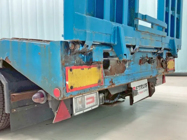 リヤレールの所々にサビがあります。(助手席側)|花見台  HST195の写真31