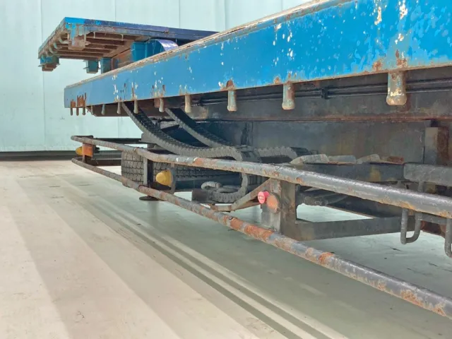 助手席側サイドバンパーに腐食・曲がりがあります。|花見台  HST195の写真38