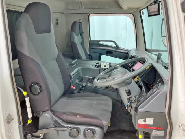 三菱 スーパーグレート QKG-FV50VZの写真7