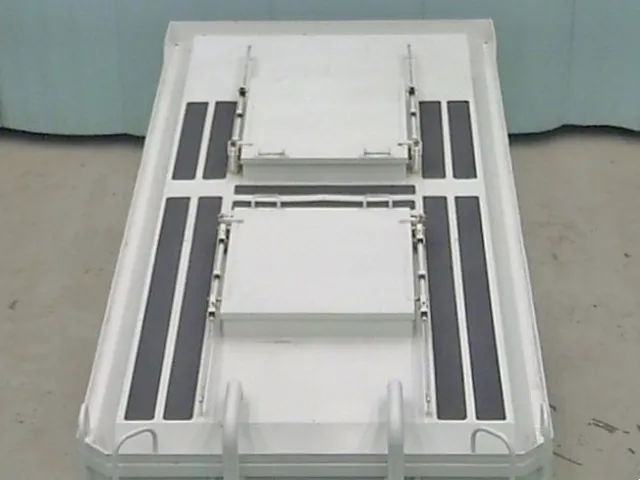 ボディーはステンレス製です。|三菱 スーパーグレート 2PG-FU70GYの写真9