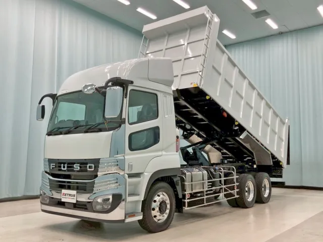 フロント周り、メッキパーツで飾っています。|三菱 スーパーグレート 2PG-FV80VYの写真1