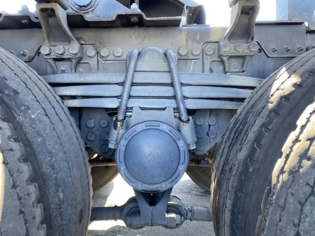 リーフサスです|日野 プロフィア QDG-SS1EKDAの写真5