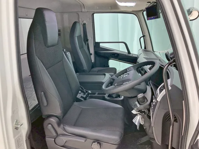 三菱 ファイター 2KG-FK65F(2WD)の写真7