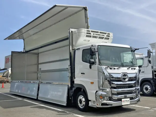 ホイールはアルミ製です。|日野 プロフィア 2DG-FW1AHC(8x4)の写真2