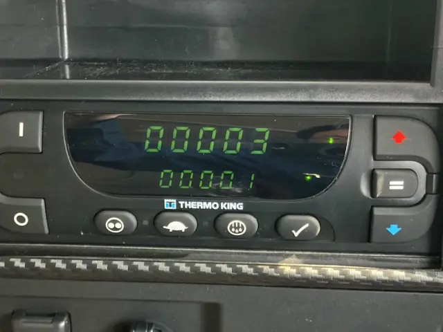アワメーターです。|日野 プロフィア 2DG-FR1AHCの写真30