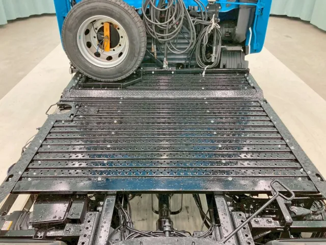 踊り場の状態です。|日野 プロフィア 2DG-SH1AGGGの写真10