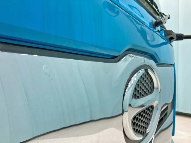 フロントパネルのメッキ部分に小さな浮きがあります。|日野 プロフィア 2DG-SH1AGGGの写真20