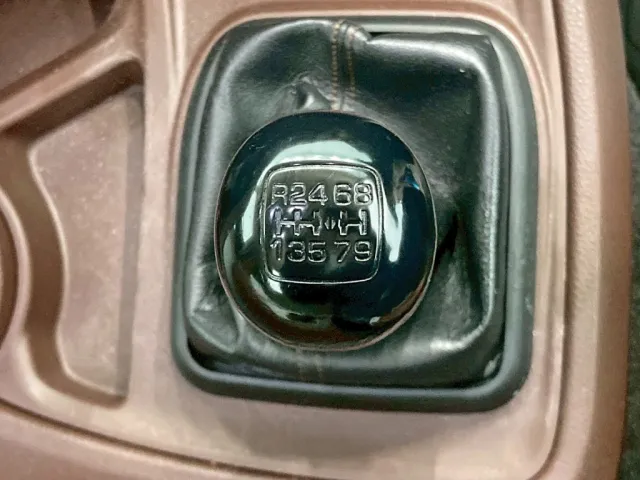 マニュアル9速です。|日野 プロフィア 2DG-SH1AGGGの写真25