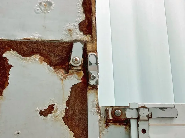 プロテクター助手席側の上段ロックが固着しています。|東邦  TE36H5N3Sの写真17