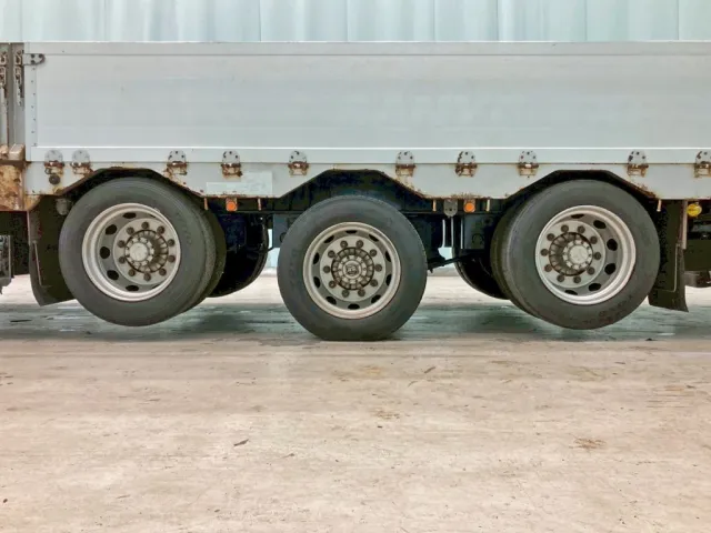 リフトアクスル機能付きです。(1・3軸目がリフトアップします)|東邦  TE36H5N3Sの写真31