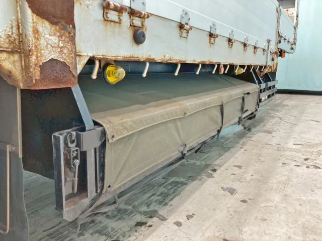 運転席側にりん木入れが付いています。|東邦  TE36H5N3Sの写真39