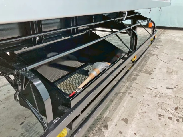 運転席側にりん木入れが付いています。|フルハーフ  KFKGF340Wの写真17