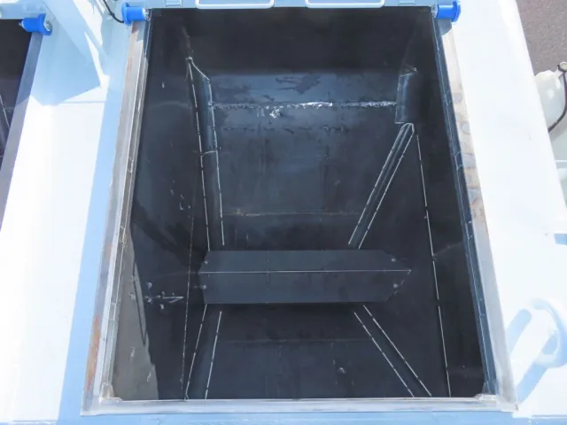 前方１室目です。|三菱 スーパーグレート 2PG-FV80VZの写真9